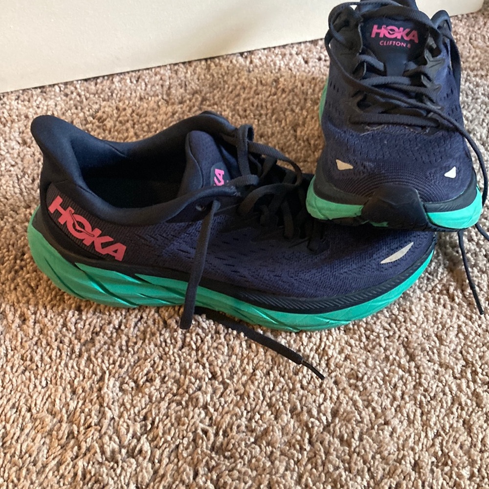 Hoka Clifton 8